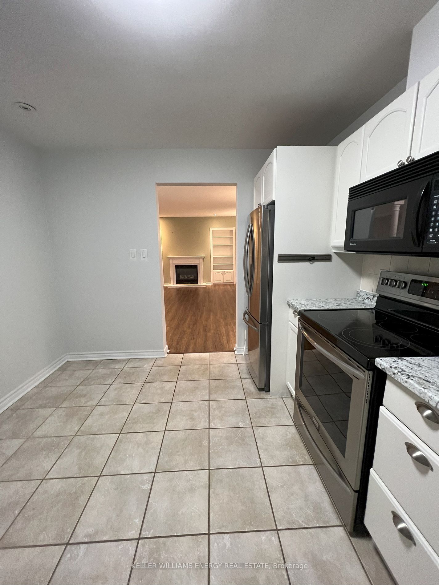 927 Centre St N Property Photo 15