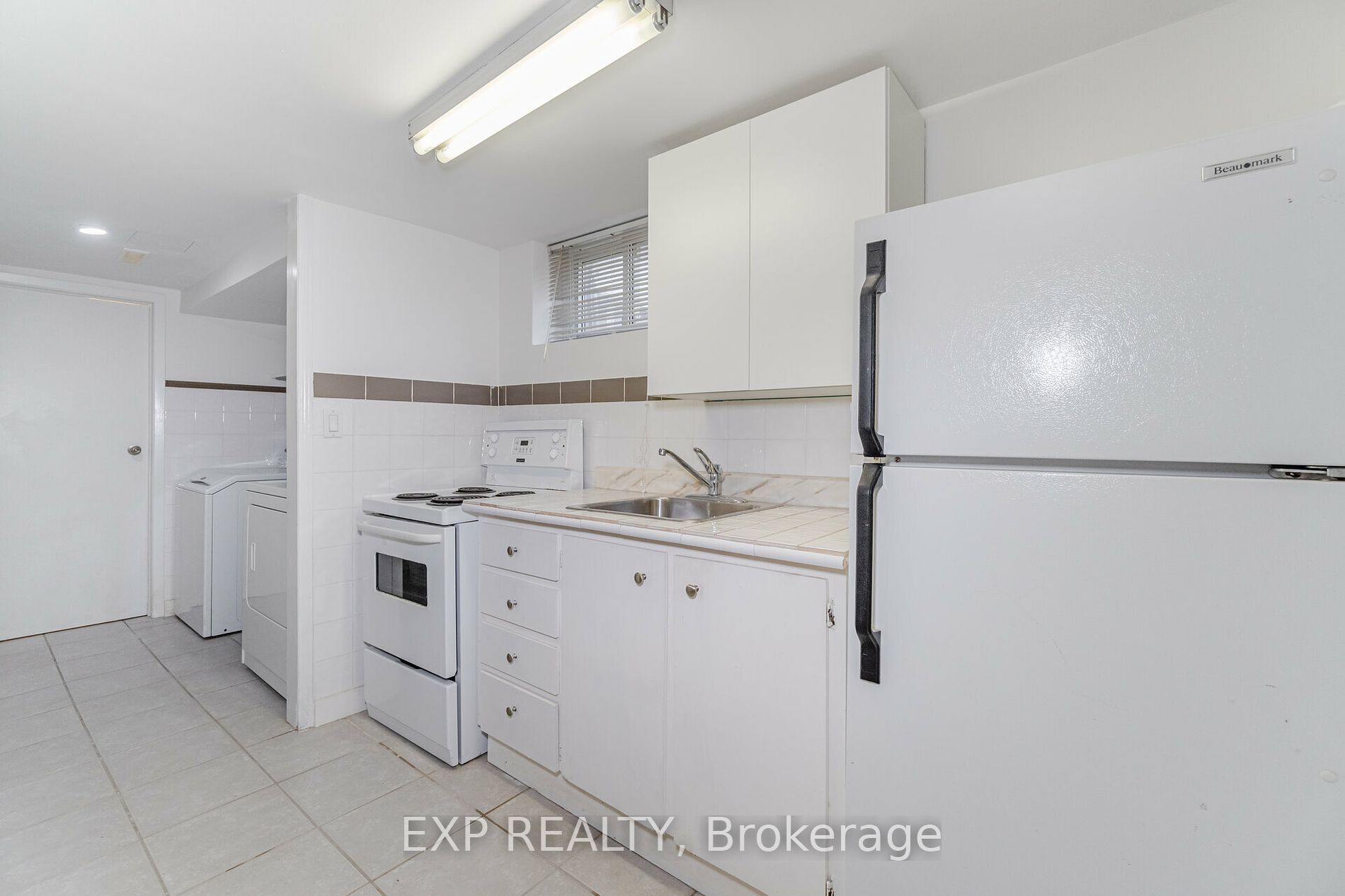 77 Westbourne Ave S Property Photo 13