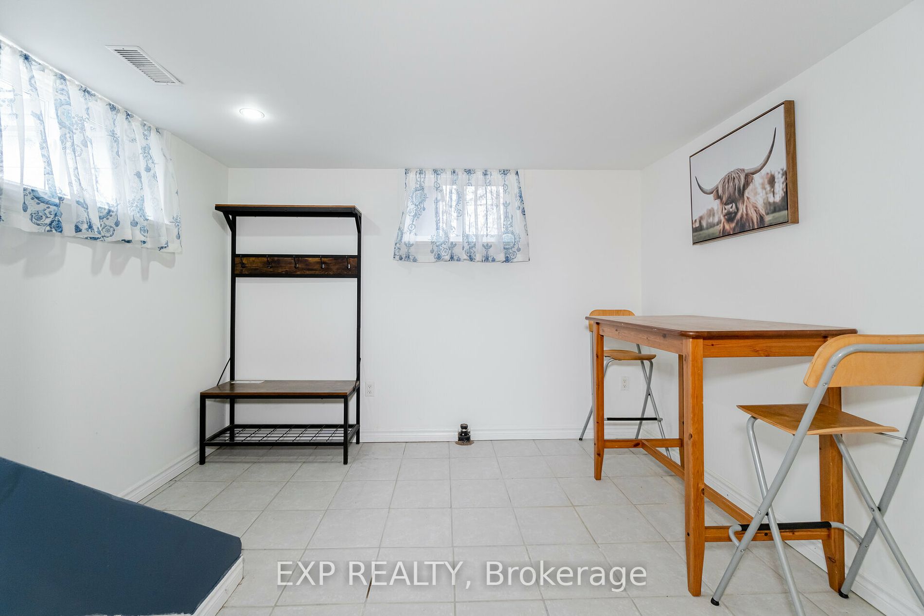 77 Westbourne Ave S Property Photo 14
