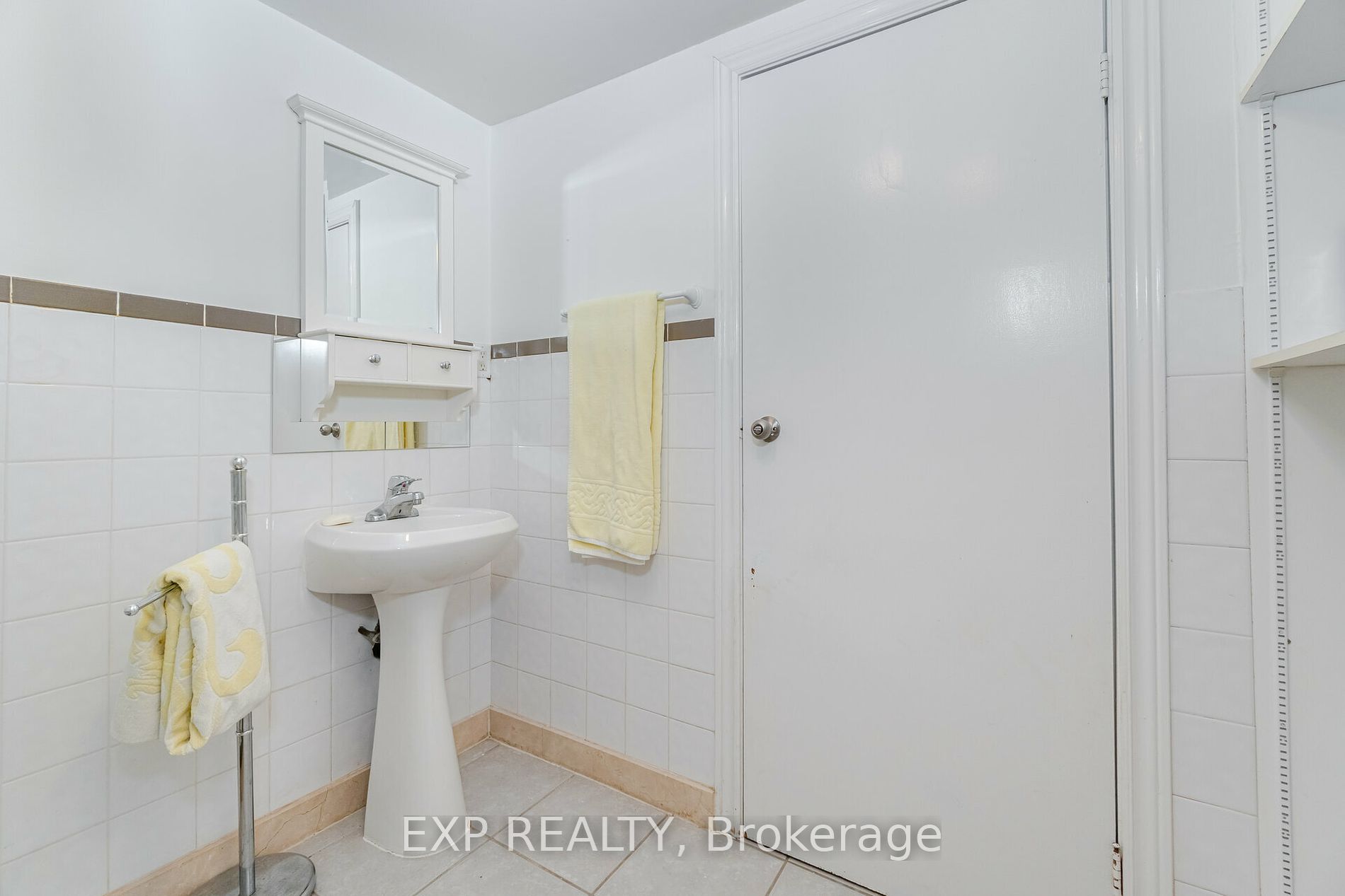 77 Westbourne Ave S Property Photo 19