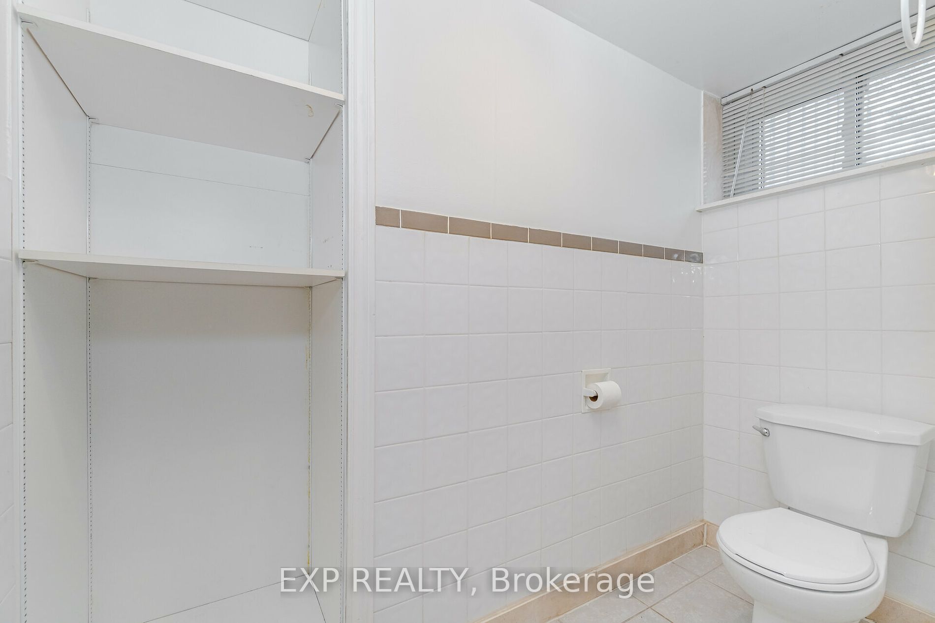 77 Westbourne Ave S Property Photo 20