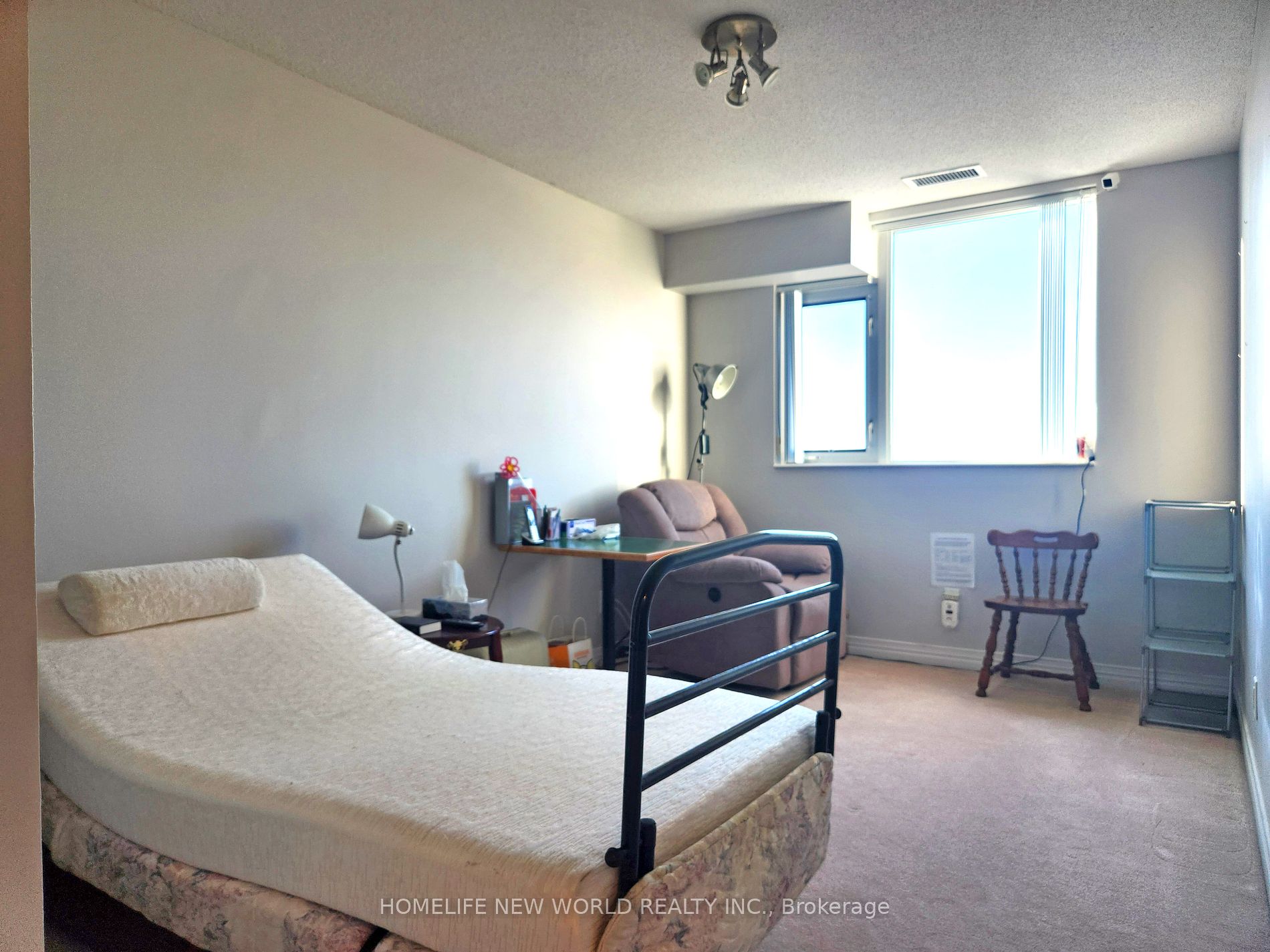 100 Scottfield Dr 08 Property Photo 11