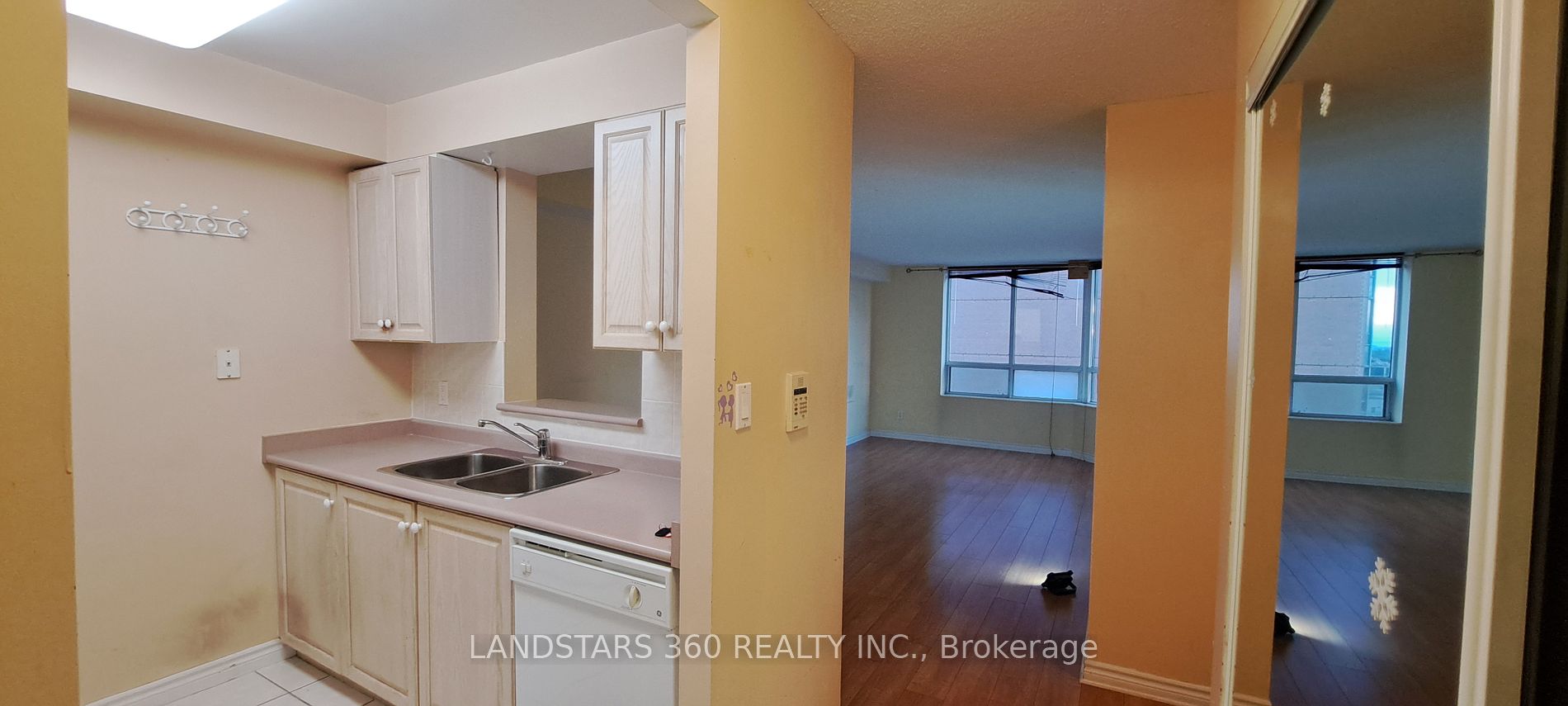 1883 Mcnicoll Ave 17 Property Photo 7
