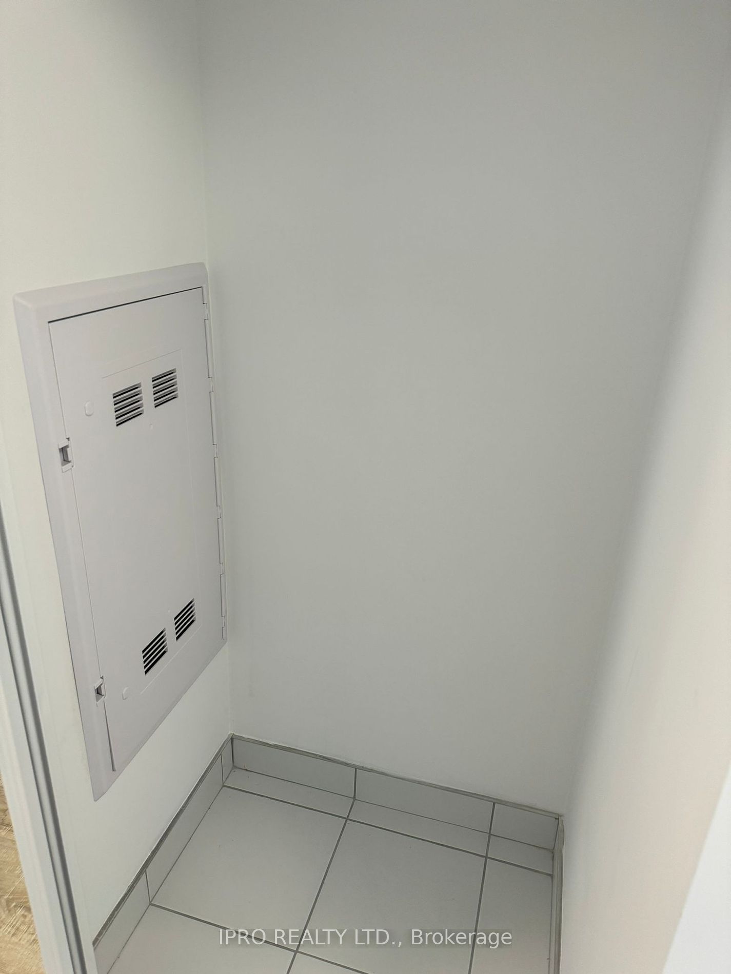 286 Main St 2608 Property Photo 20
