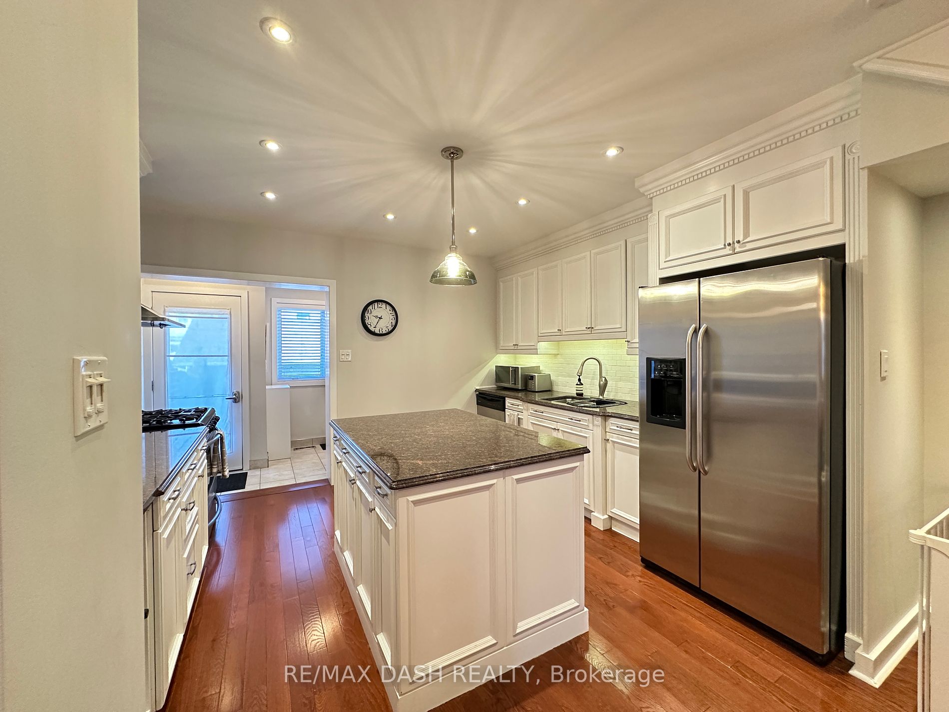 24 Berkshire Ave Property Photo 10