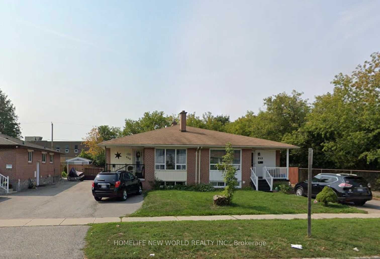 898 Krosno Blvd Property Photo 1