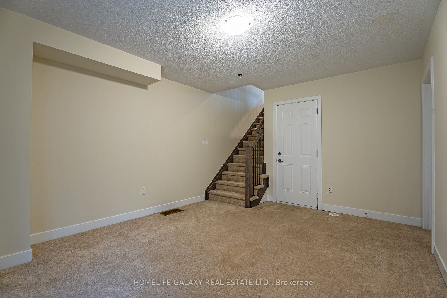67 Donald Fleming Way Property Photo 11