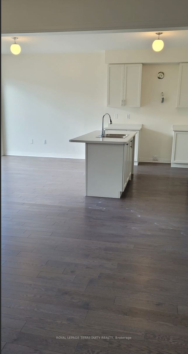 27 Clipper Lane Property Photo 8