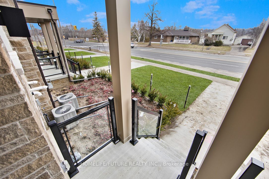 450 Okanagan Path Property Photo 2