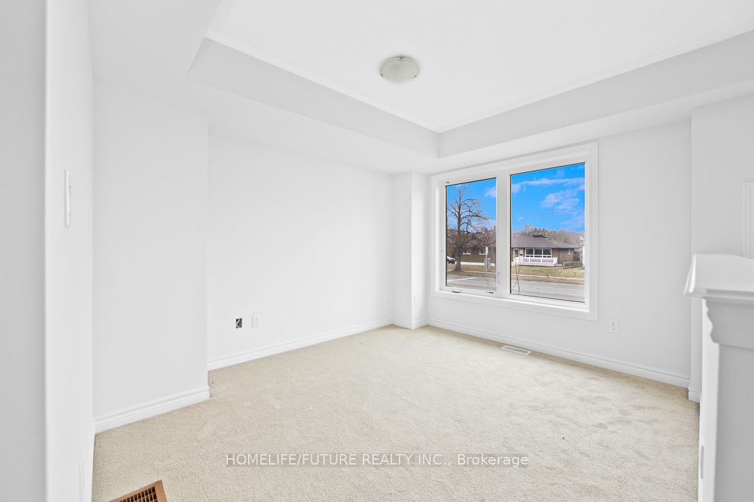 450 Okanagan Path Property Photo 4