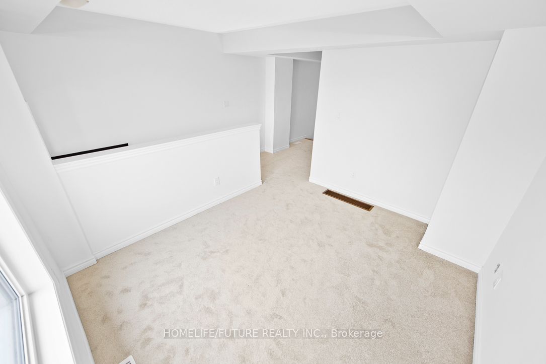 450 Okanagan Path Property Photo 5