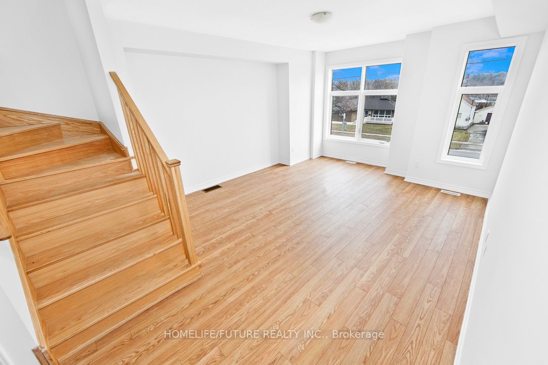 450 Okanagan Path Property Photo 7