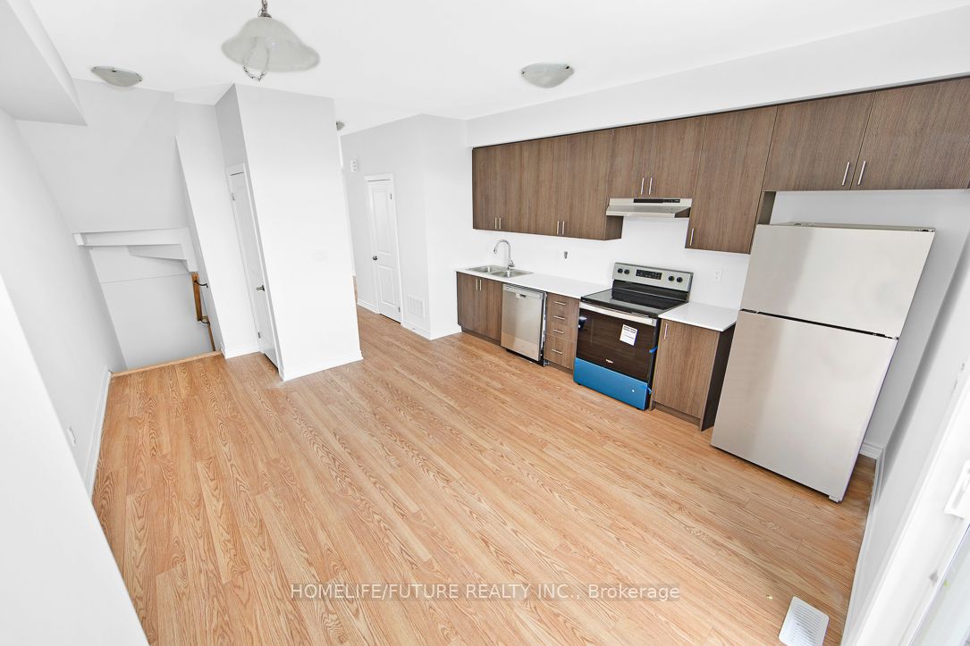 450 Okanagan Path Property Photo 10