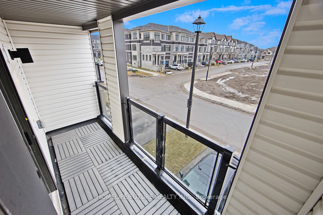 450 Okanagan Path Property Photo 12
