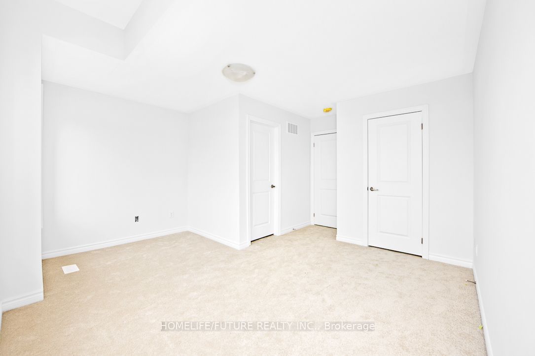 450 Okanagan Path Property Photo 17