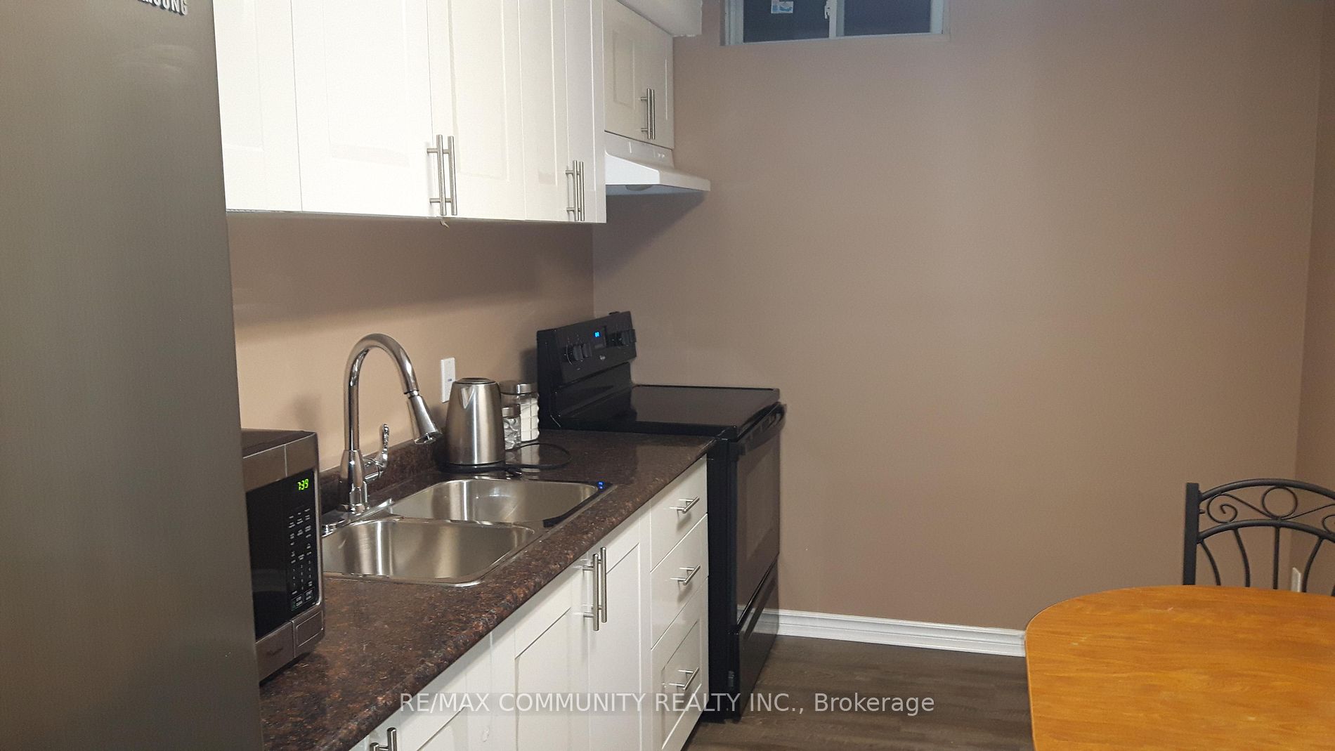 616 Strouds Lane Property Photo 6