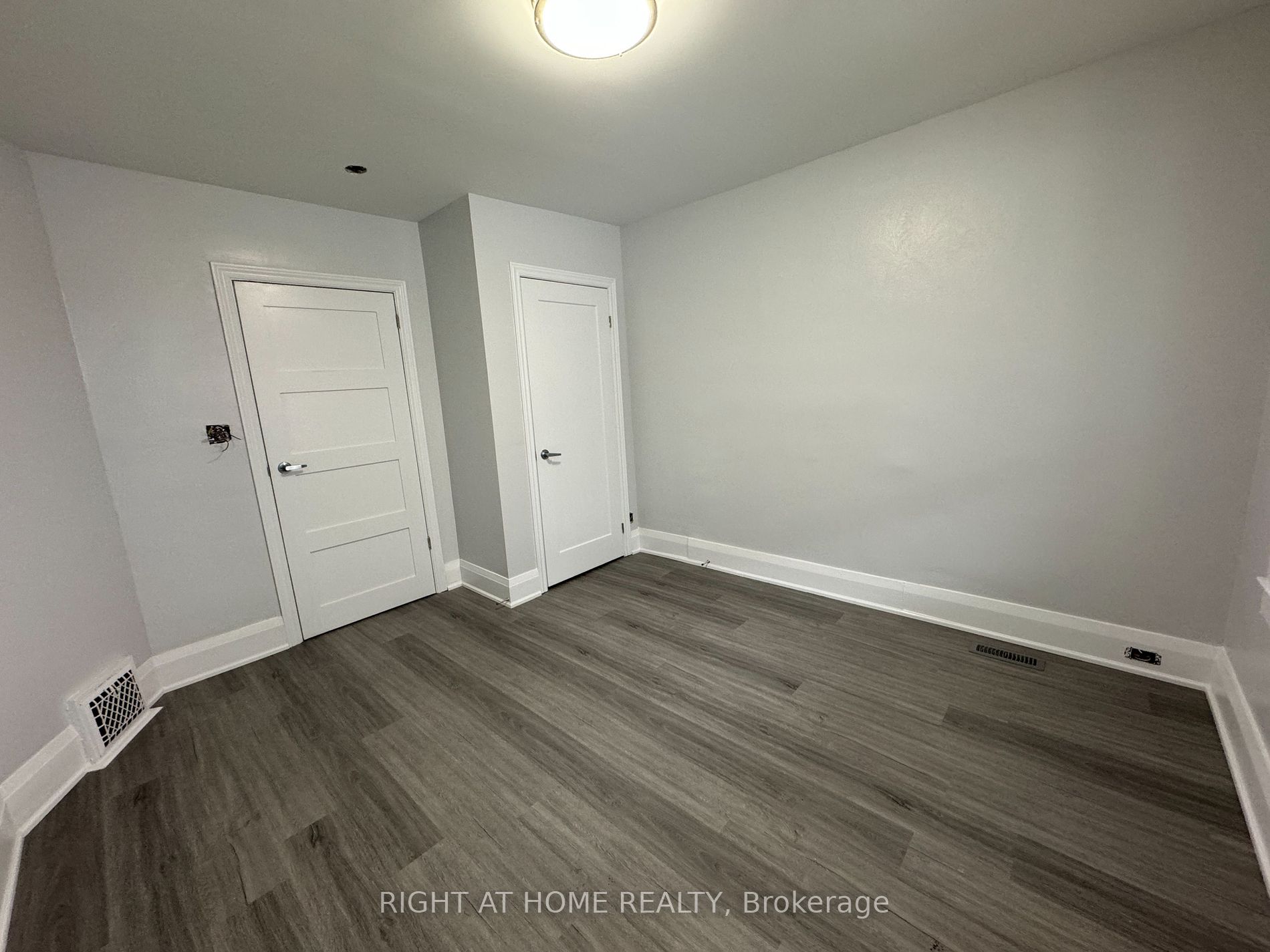 68 Woodington Ave Property Photo 4