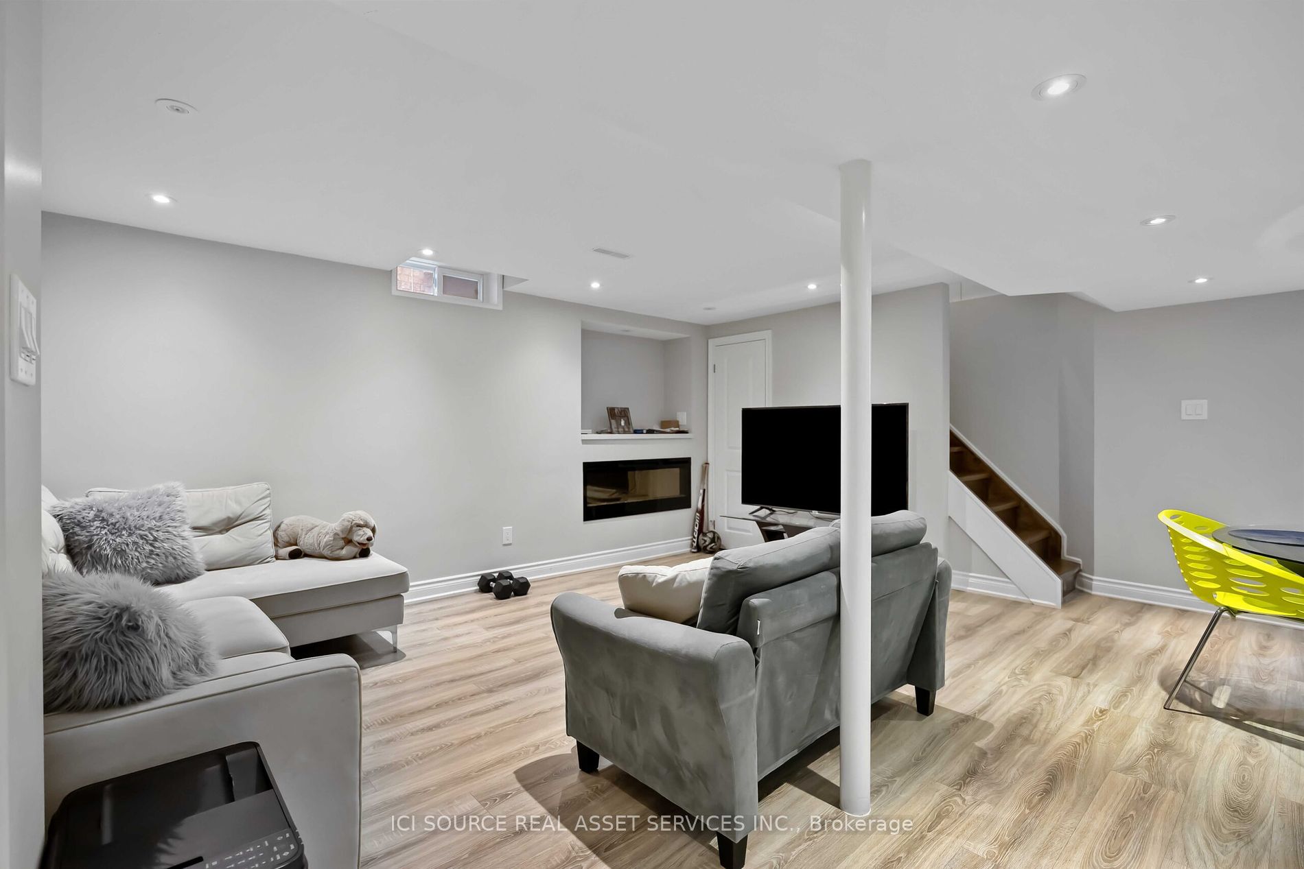 53 Alanbull Sq Property Photo 6