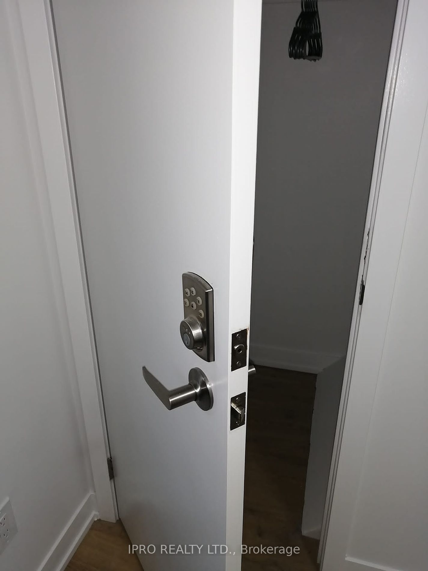 1740 Simcoe St N 54 Property Photo 3