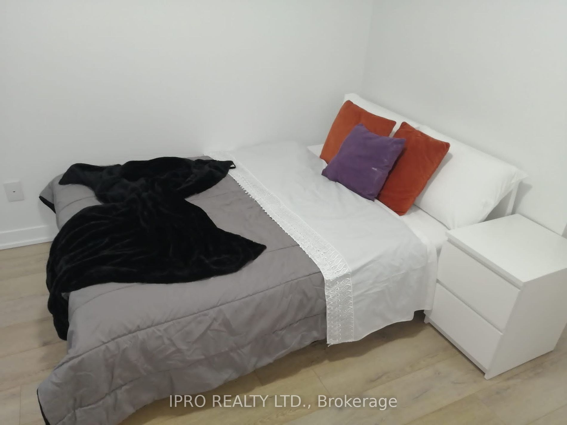 1740 Simcoe St N 54 Property Photo 12