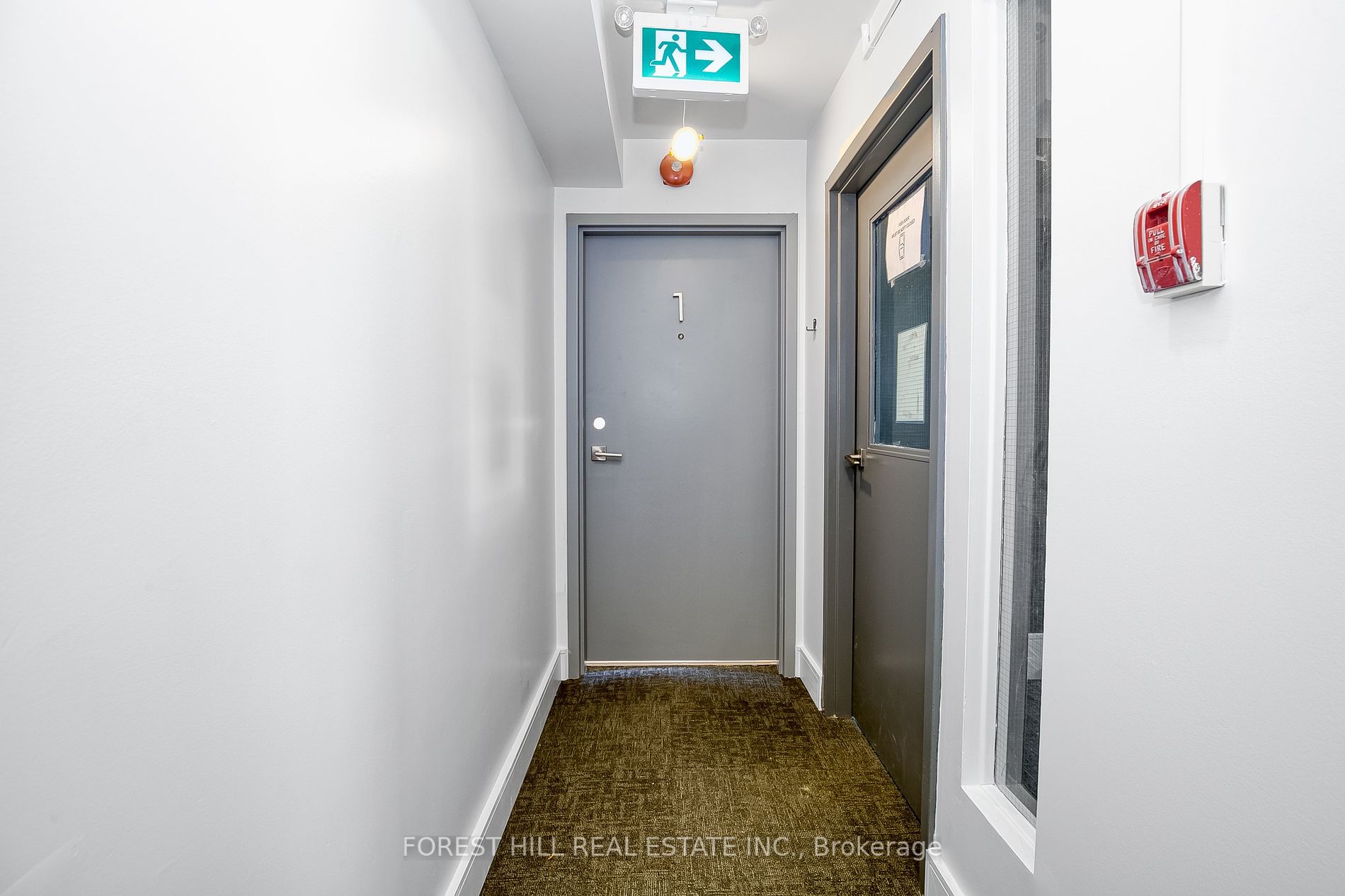 97 Lee Ave Property Photo 3