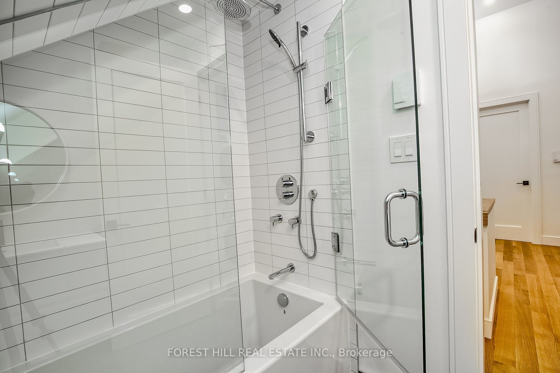 97 Lee Ave Property Photo 14