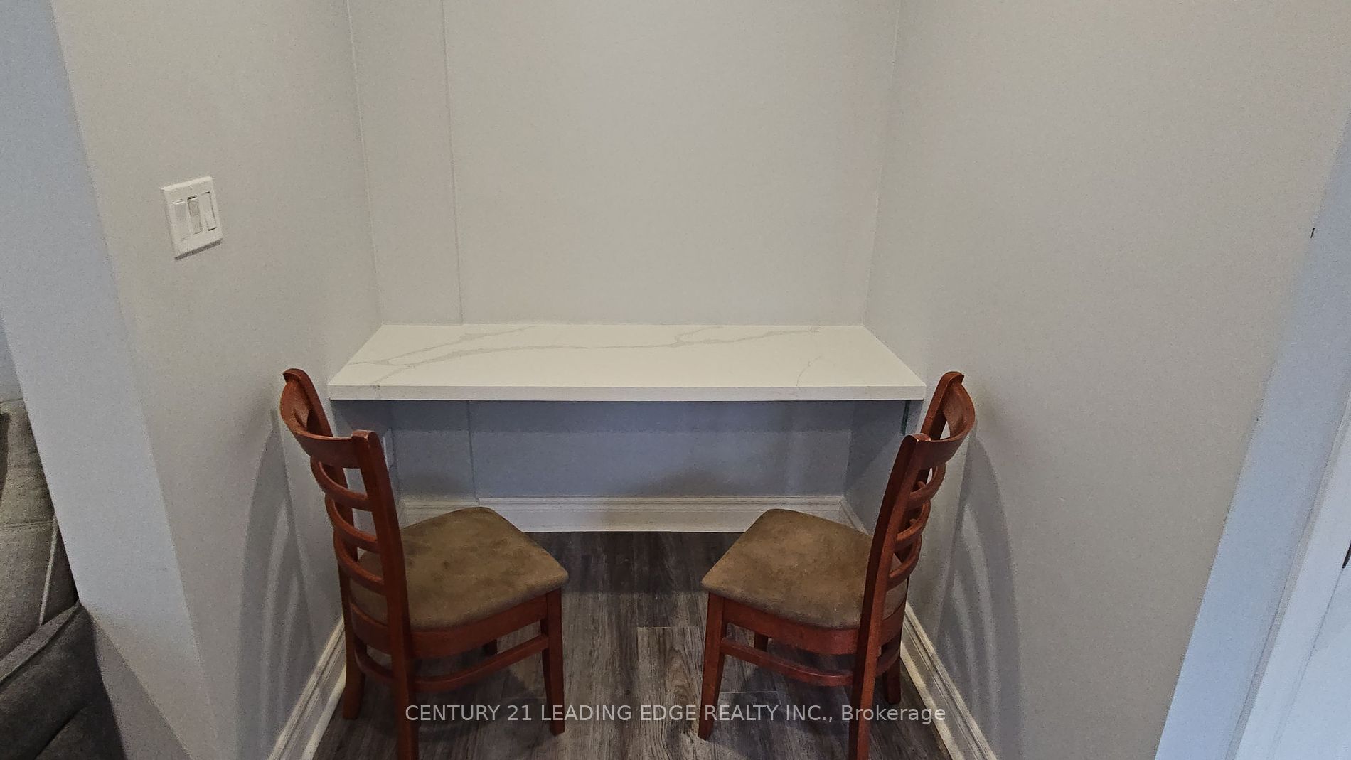 1098 Ritson Rd N Property Photo 15