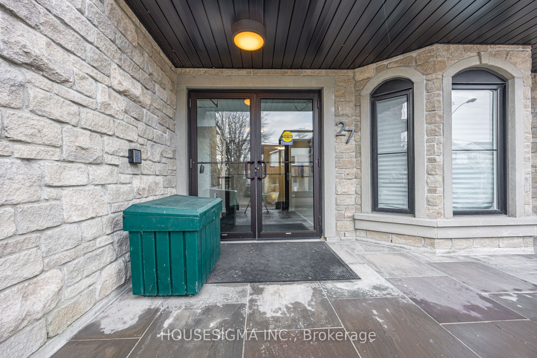 27 Somers Ave 302 Property Photo 3