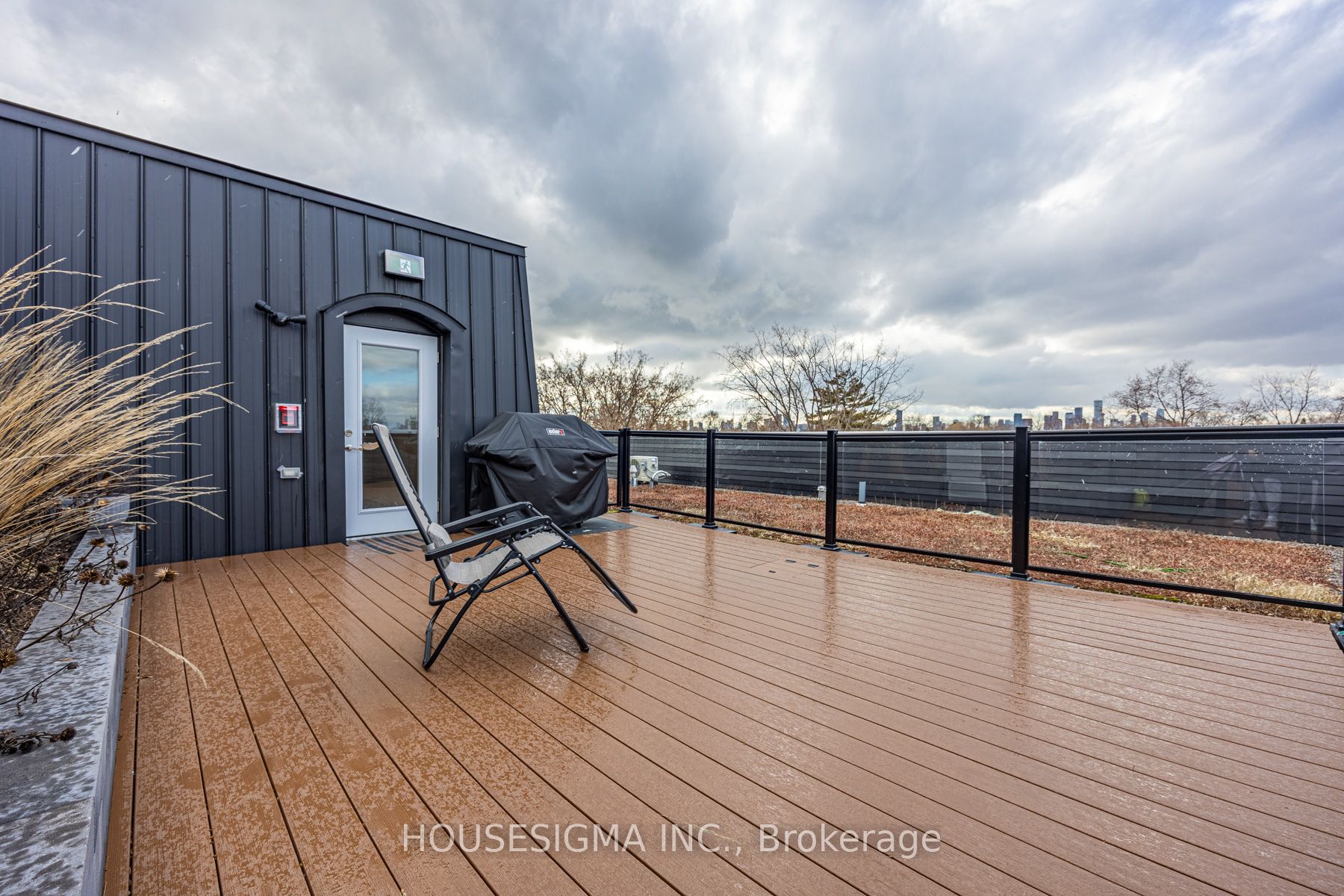 27 Somers Ave 302 Property Photo 21