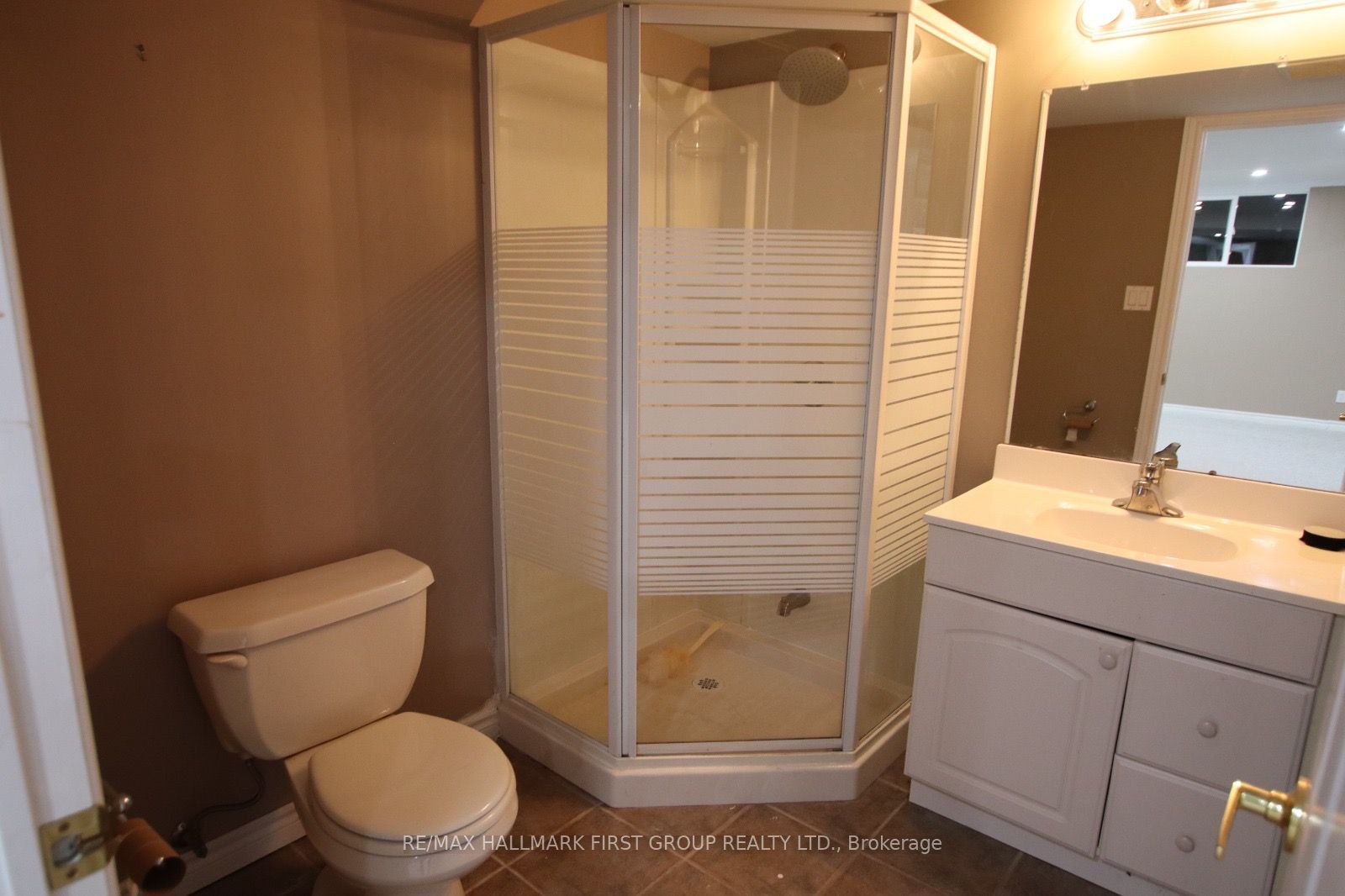 20 Leah Cres Property Photo 7