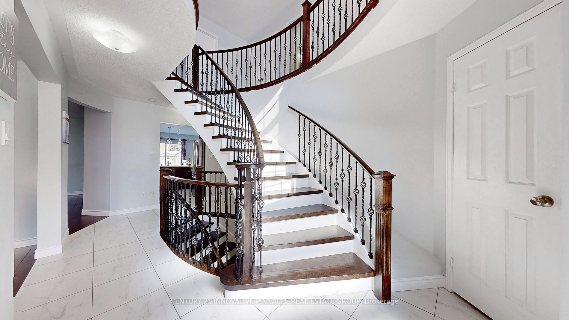 6 Pogson Dr Property Photo 3