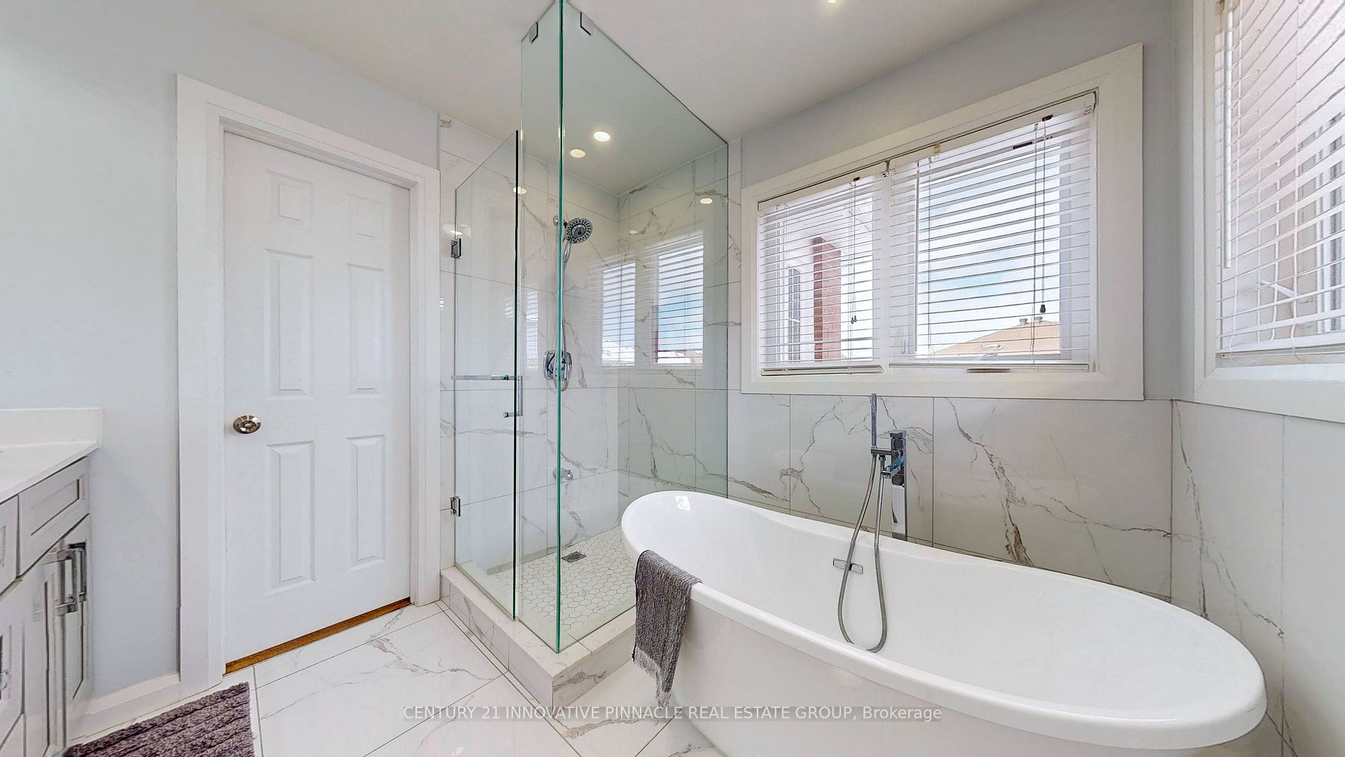 6 Pogson Dr Property Photo 26