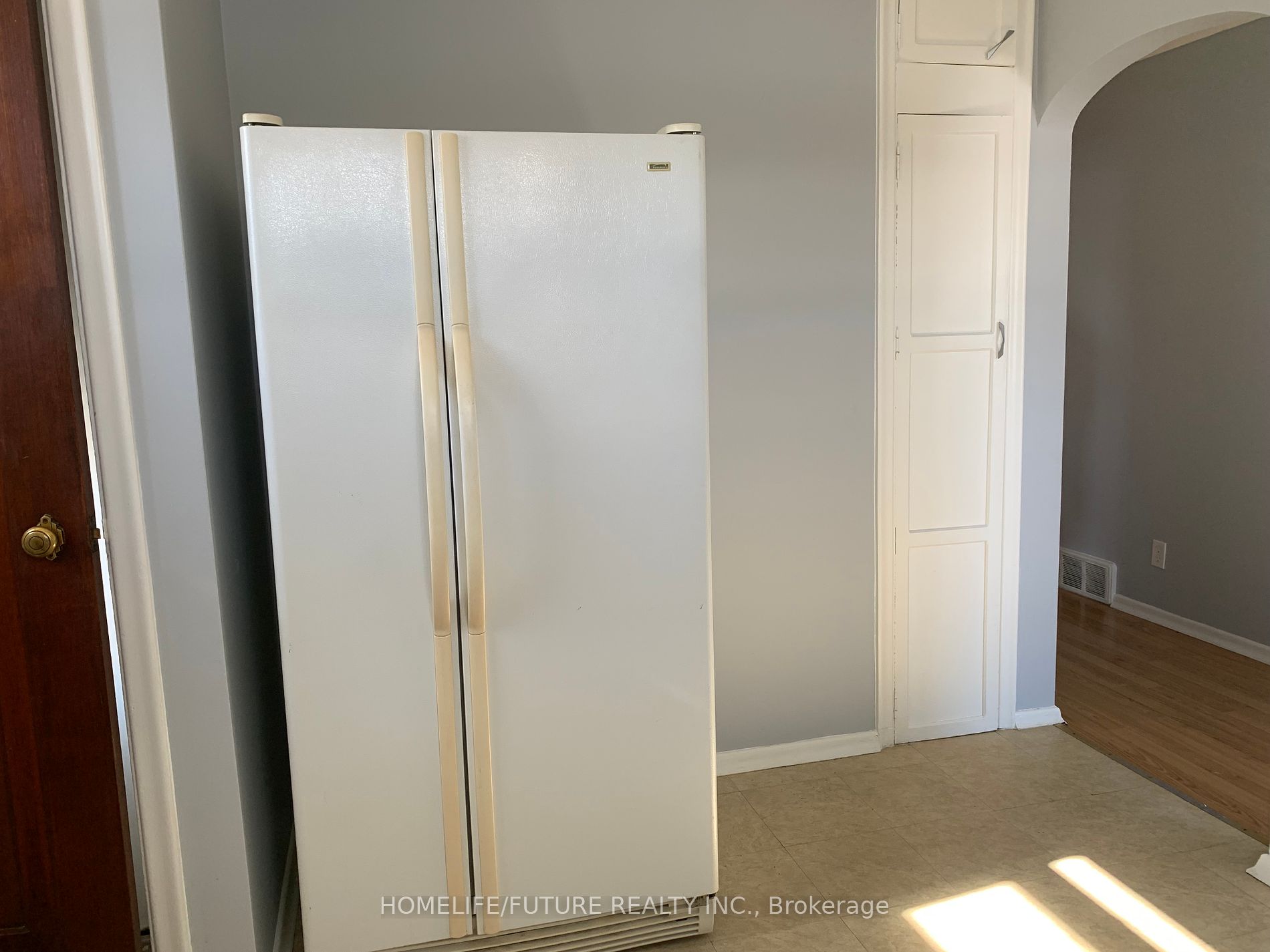784 Oxford St Property Photo 7