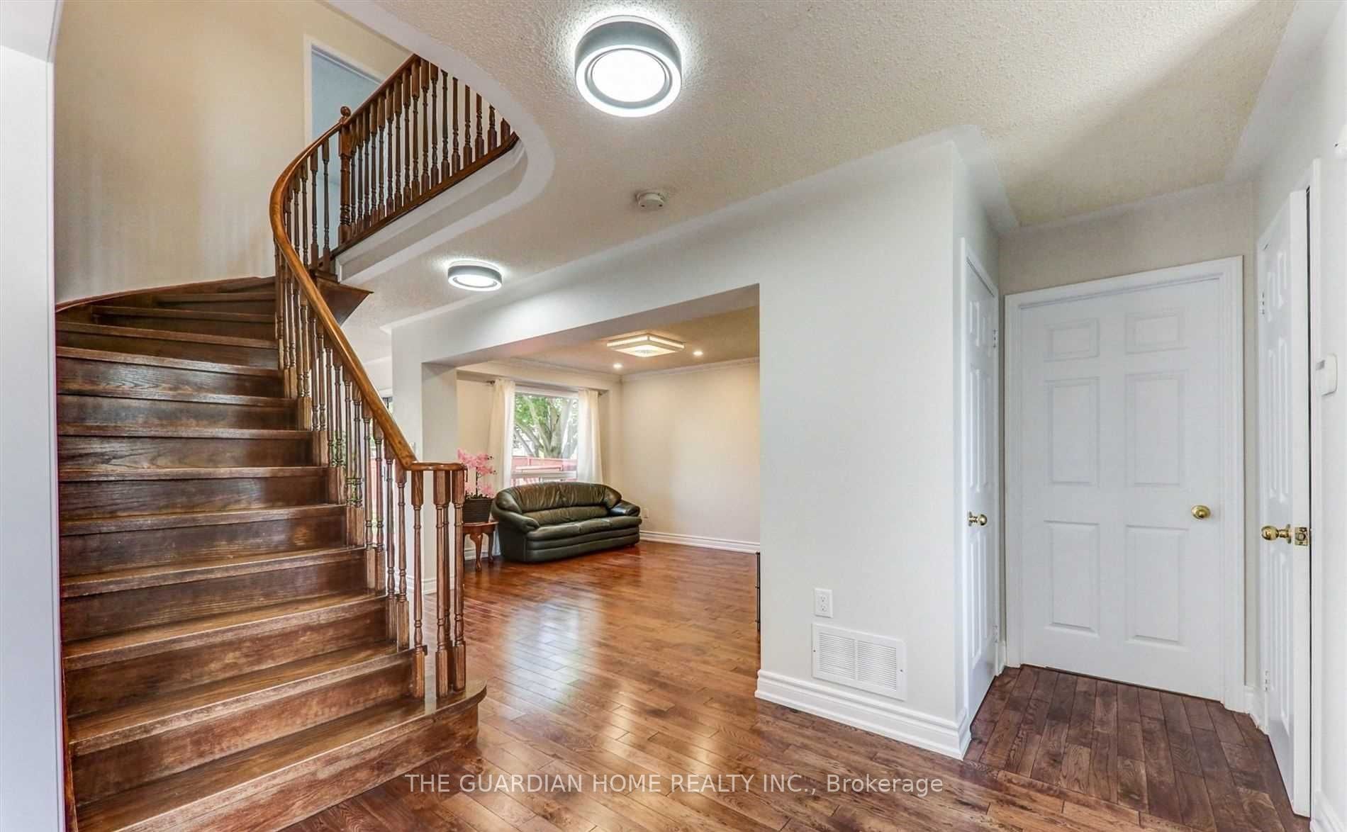 4 Edgerton Dr Property Photo 6