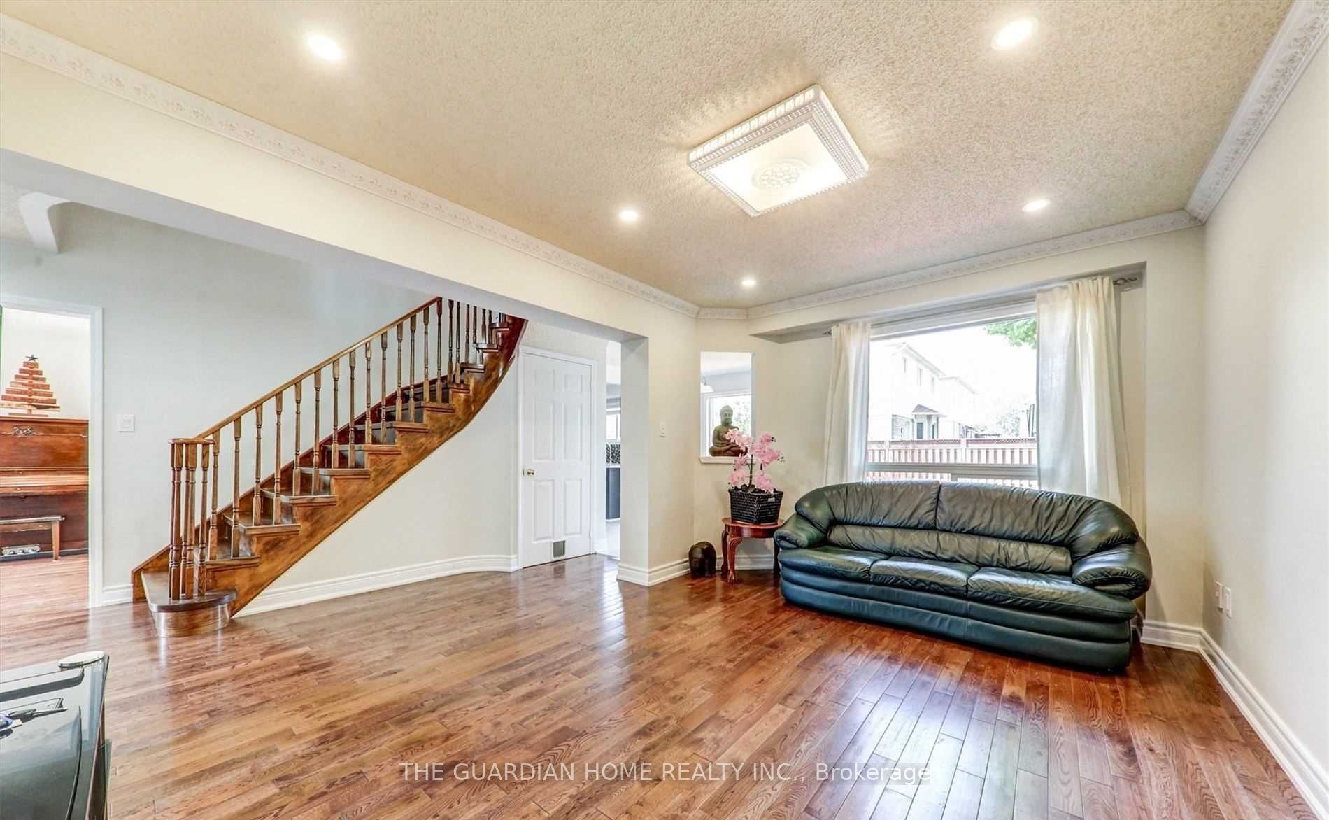 4 Edgerton Dr Property Photo 16
