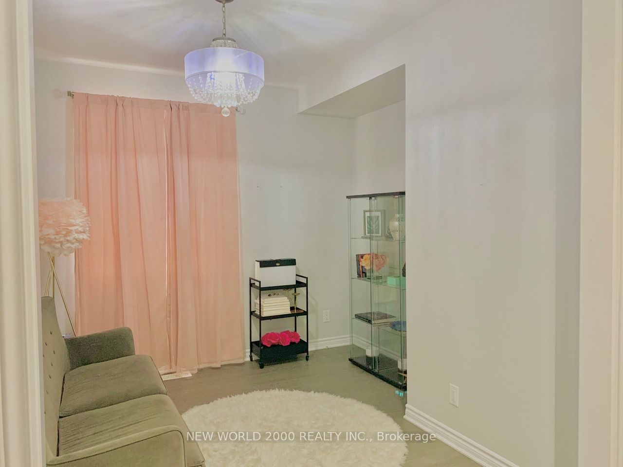 55 Bremner St Property Photo 6