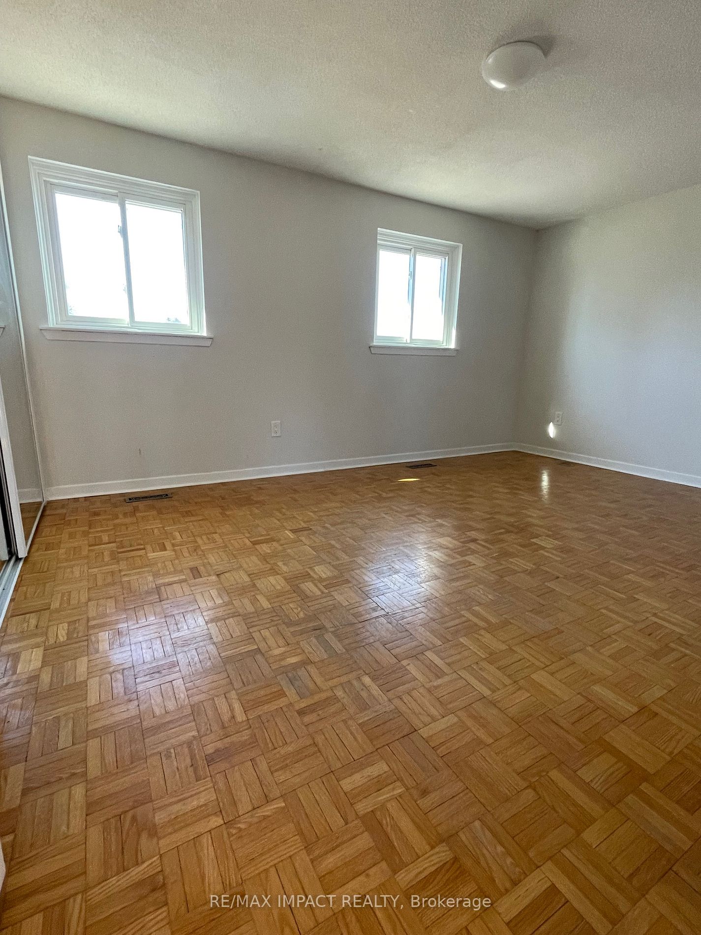 27 Alonna St Property Photo 8