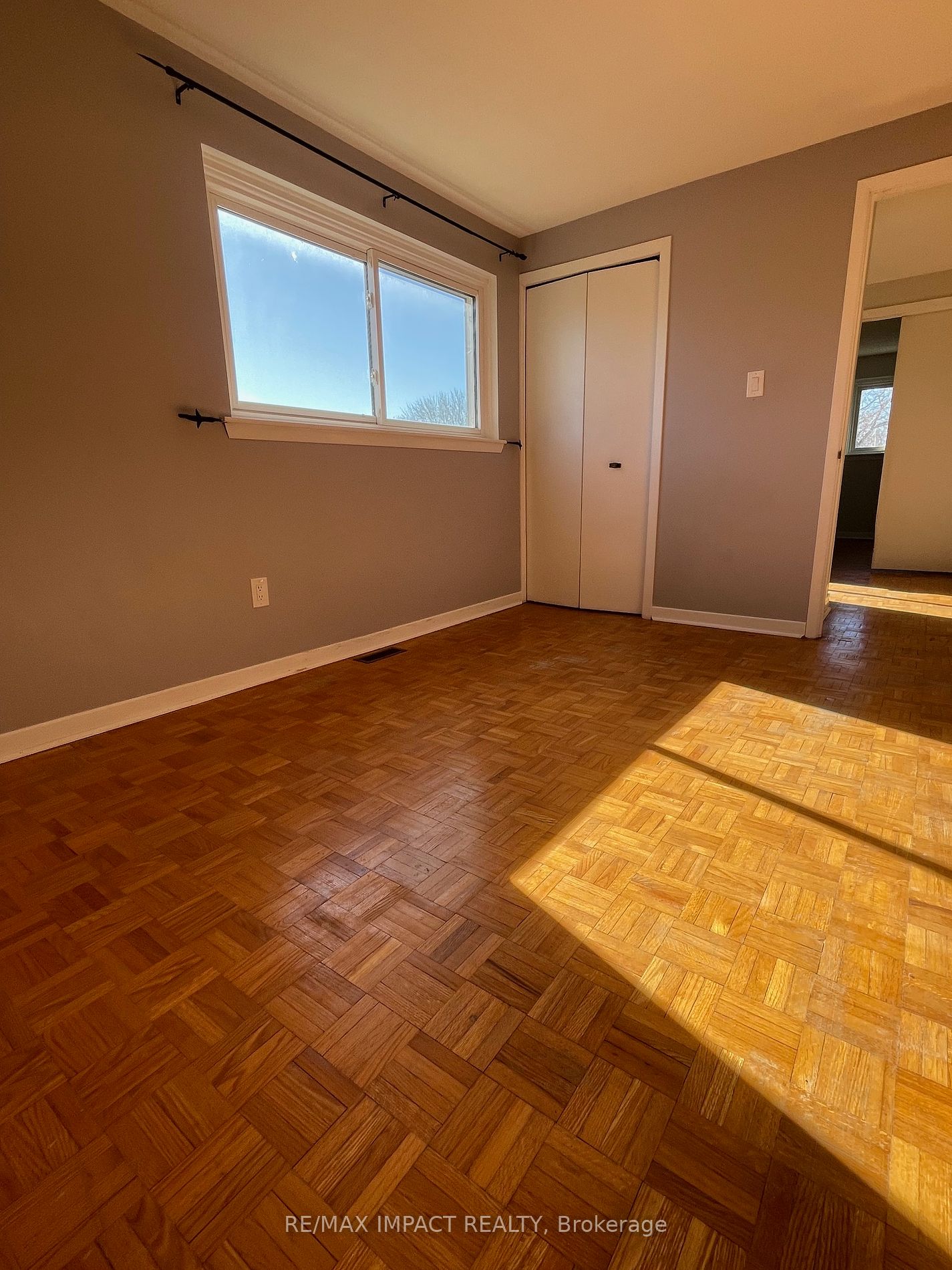 27 Alonna St Property Photo 9