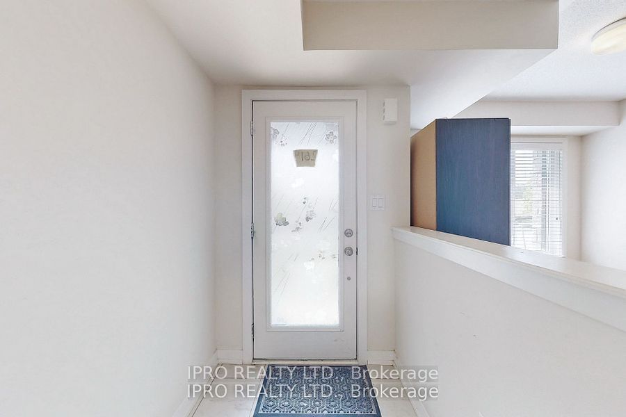 2614 Castlegate Crossing Property Photo 9
