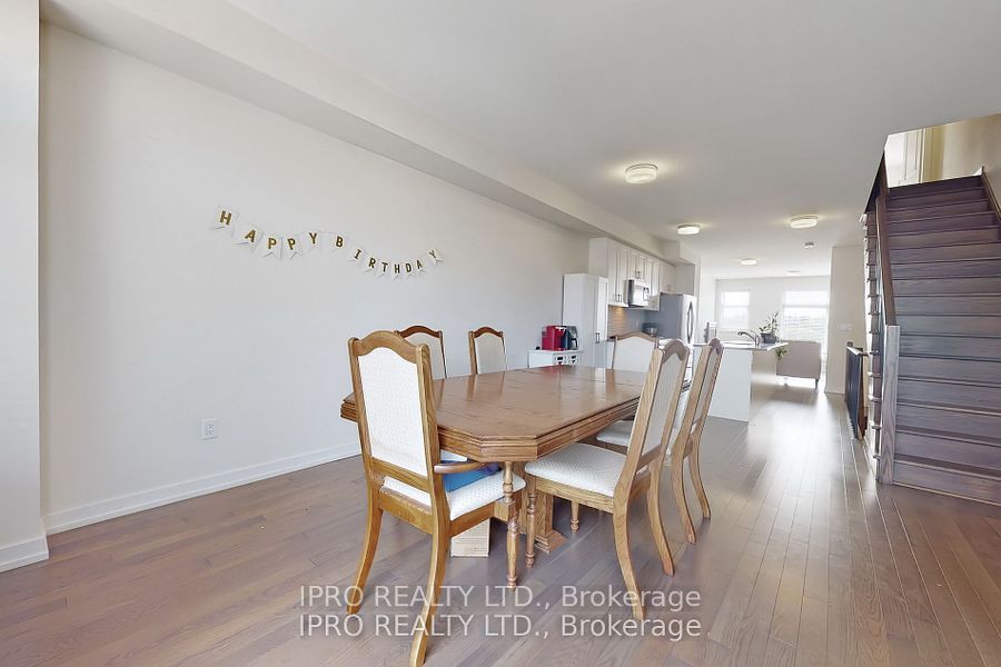 2614 Castlegate Crossing Property Photo 27