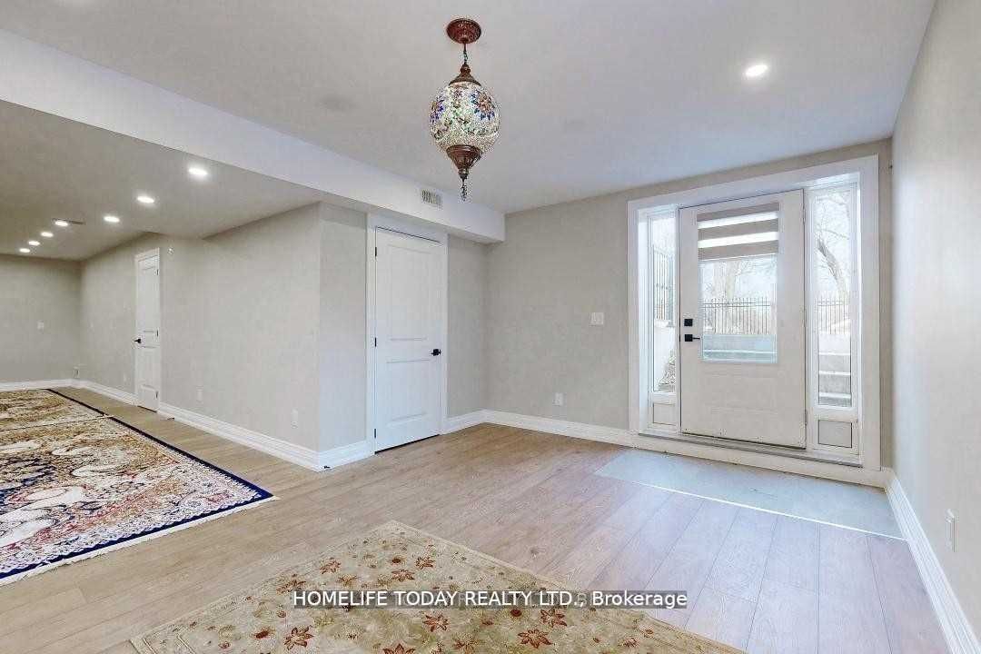 20 Chatterton Blvd Property Photo 28