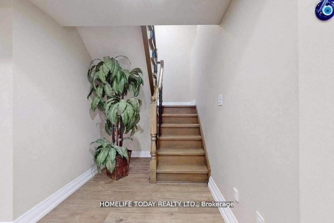 20 Chatterton Blvd Property Photo 35