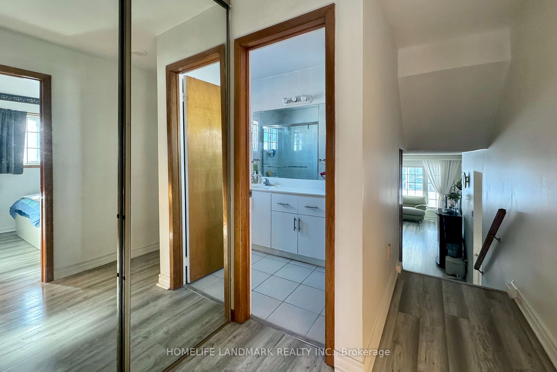 48 Tidworth Sq Property Photo 10