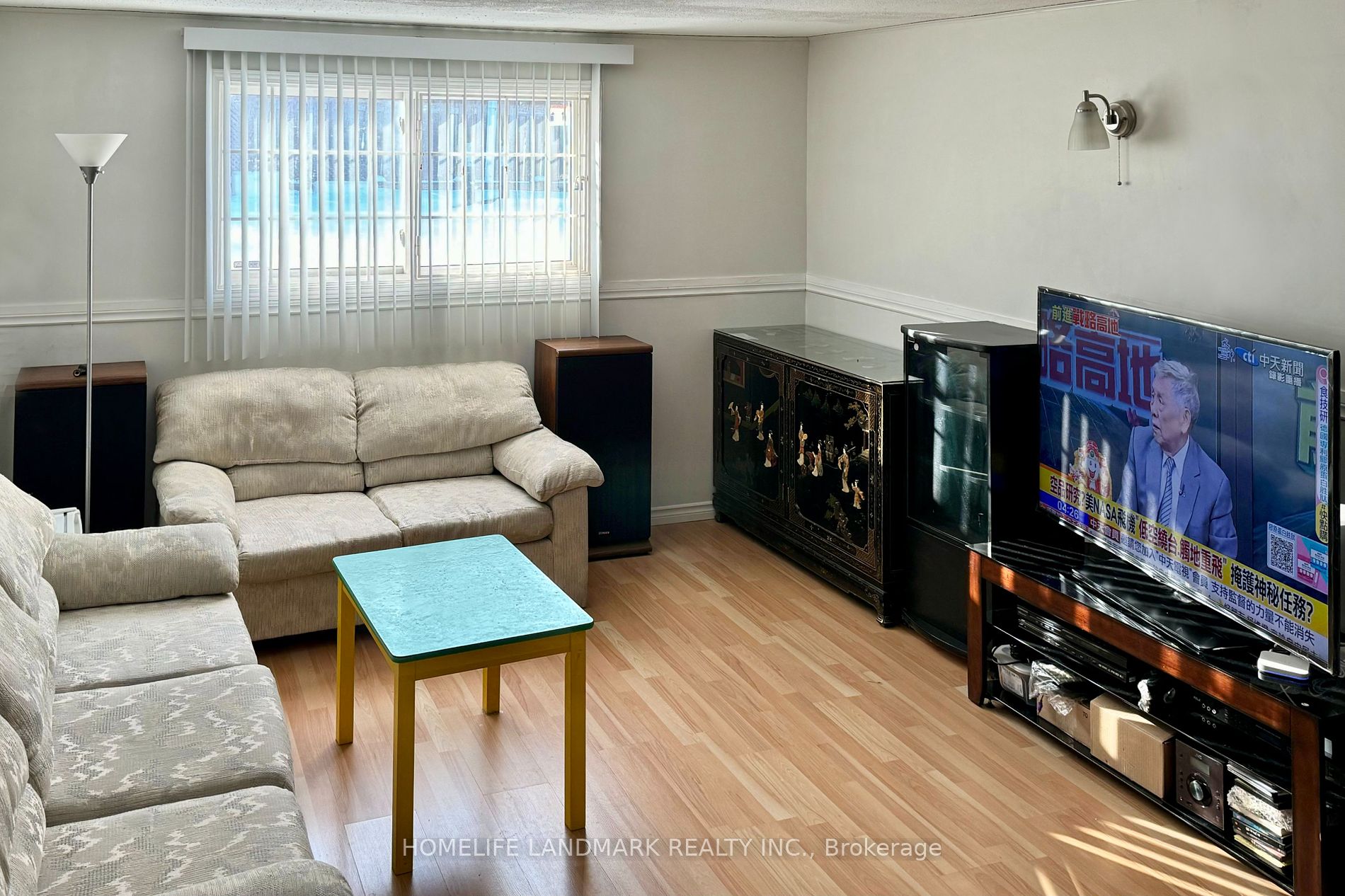 48 Tidworth Sq Property Photo 11