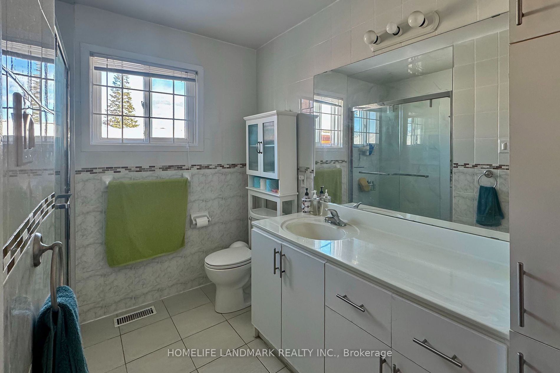 48 Tidworth Sq Property Photo 16