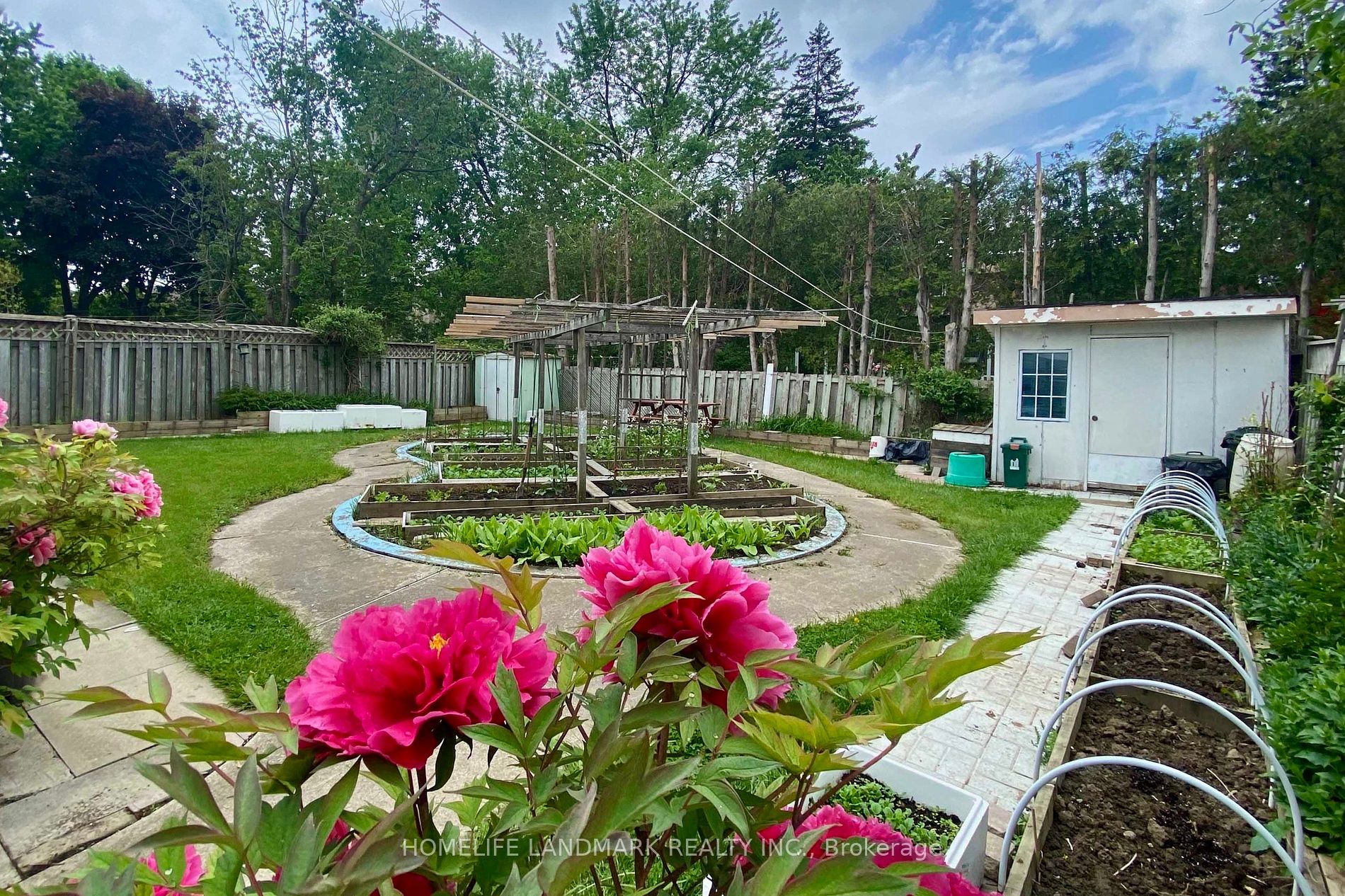 48 Tidworth Sq Property Photo 26