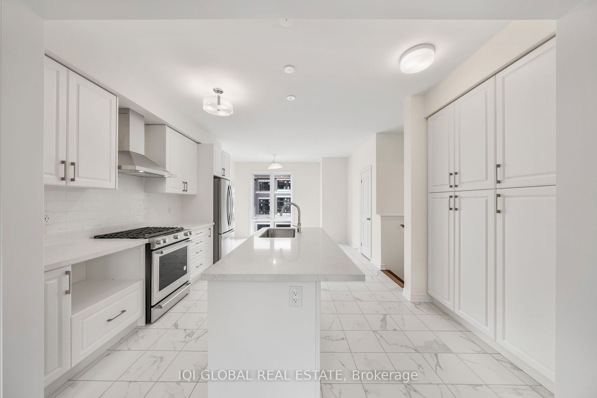 7 Douet Lane Property Photo 3