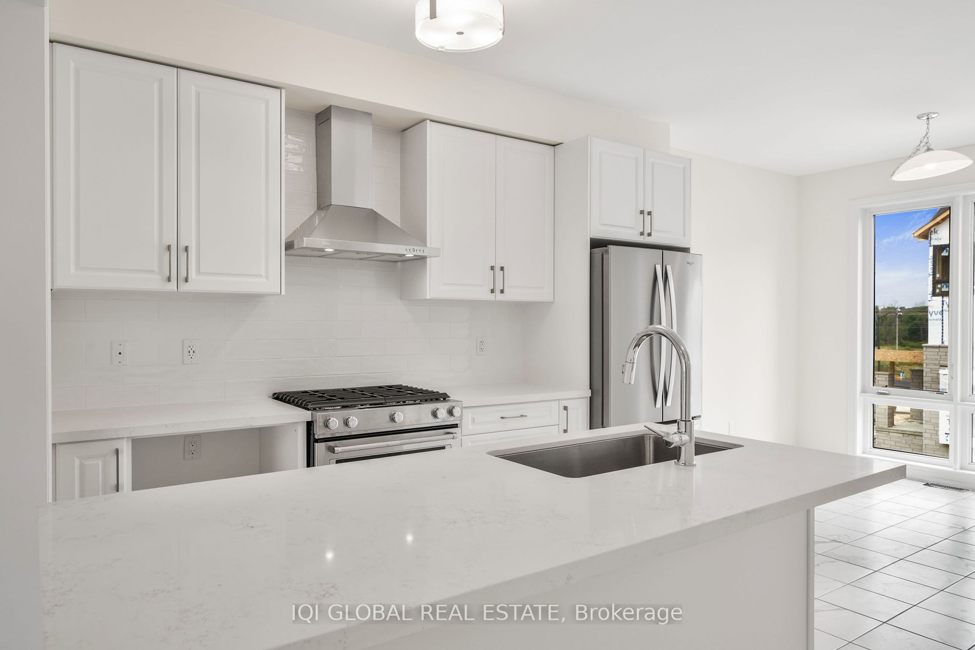 7 Douet Lane Property Photo 4