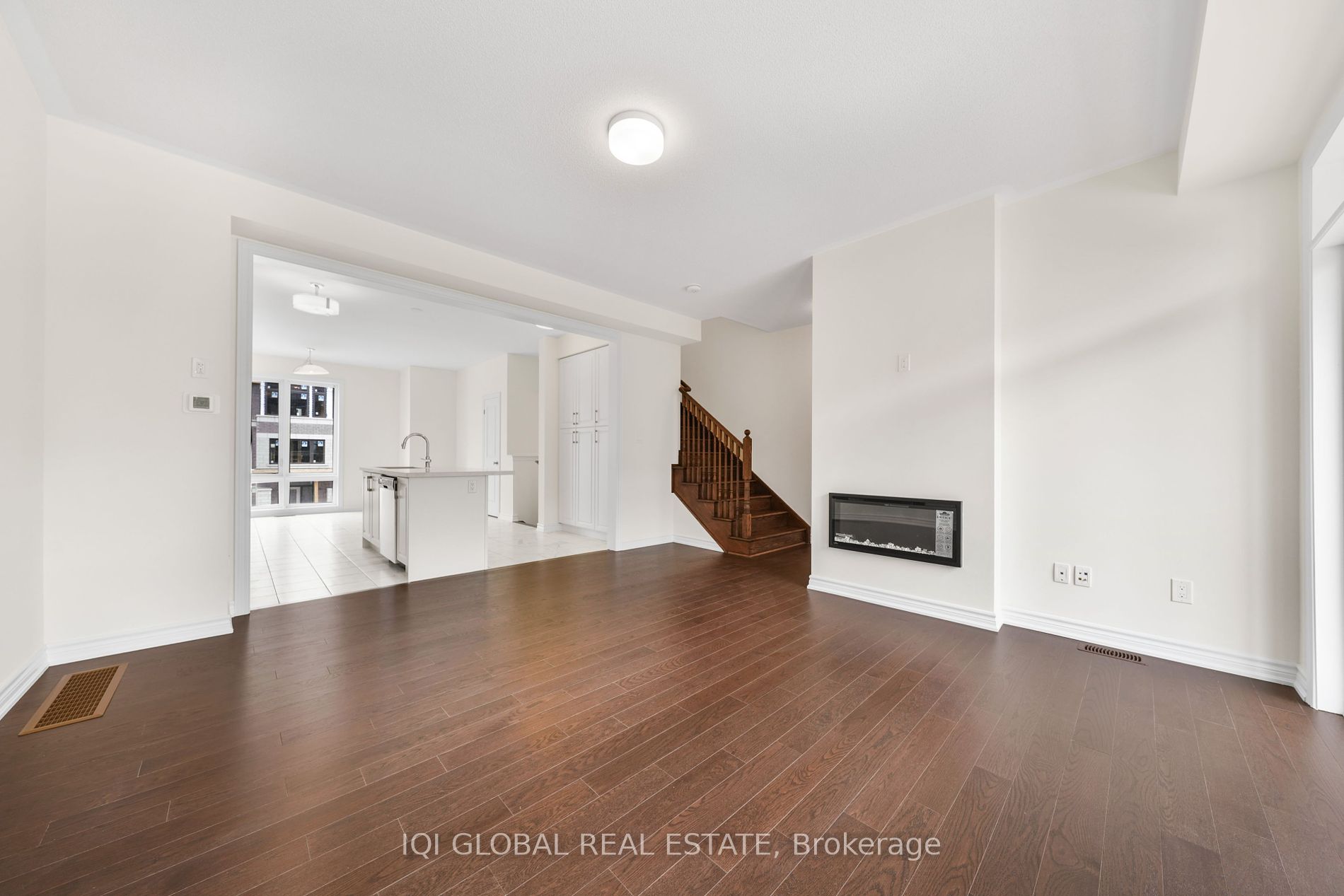 7 Douet Lane Property Photo 13