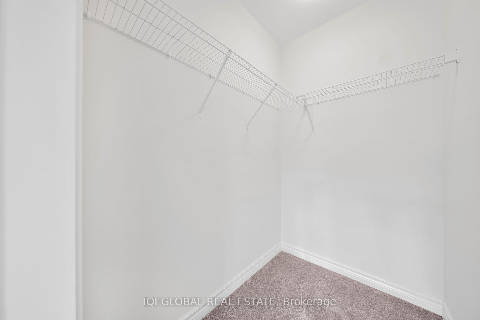 7 Douet Lane Property Photo 21